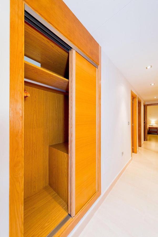 Шикарная квартира на первой линии -Luxury apartment on the first line sea Торевиеха Екстериор снимка